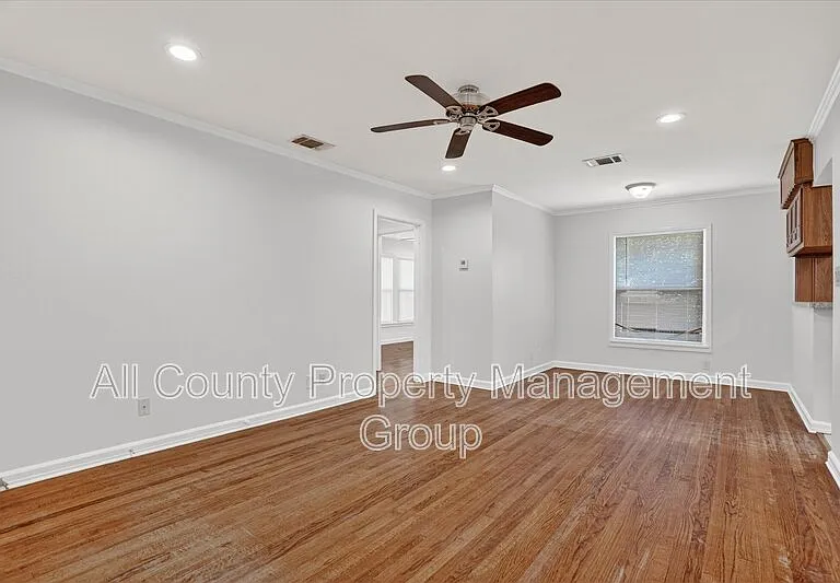 4309 Curzon Ave — Photo 3