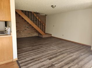2490 Nassau Dr, Columbus, OH 43232