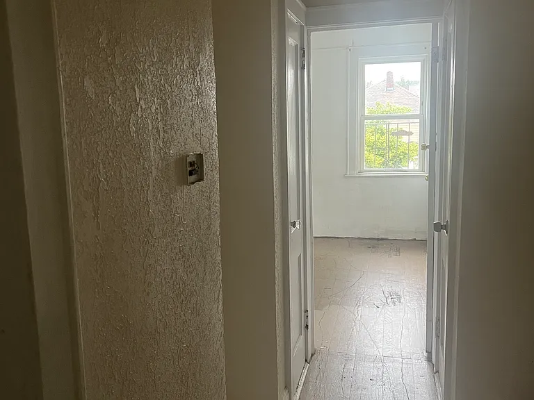 42 Stowe Pl #6 — Photo 4