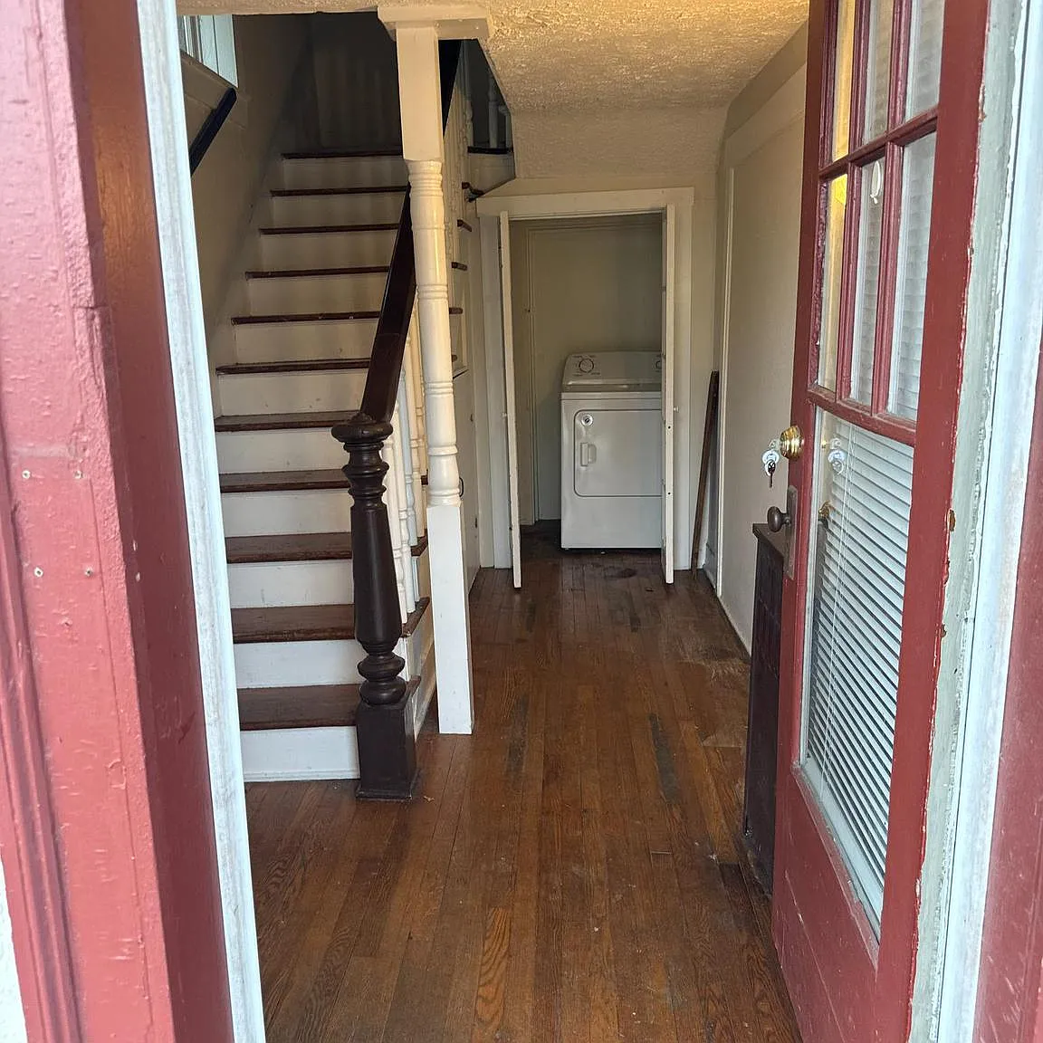 1 bed, 2124 sqft, $1,800 — Photo 1