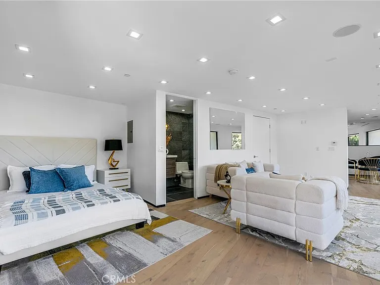 8144 1/2 Gould — Photo 4
