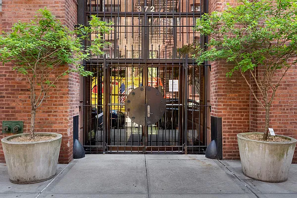 Sold by Compass | media 6