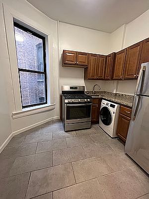 5th image of 524 W 123rd St APT 4W