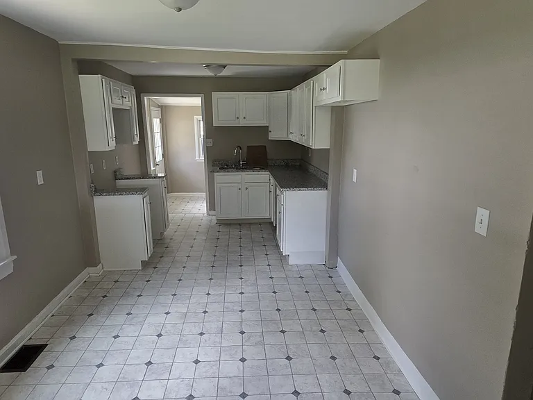 4711 Dohn Rd — Photo 4