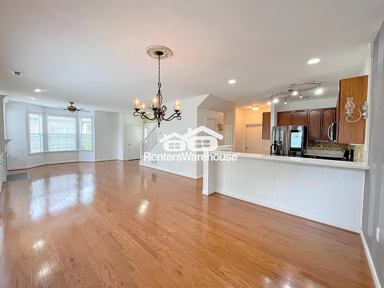 3932 Cromwell Park Dr — Photo 8