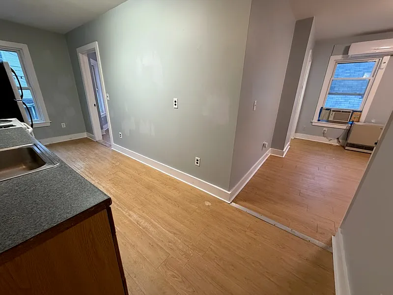 2 bed, 800 sqft, $1,500 — Photo 2