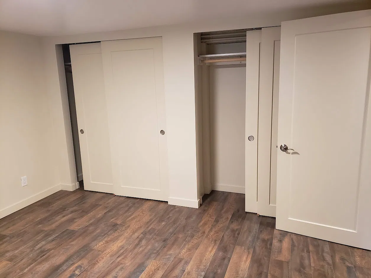2 bed, 750 sqft, $2,300 — Photo 3