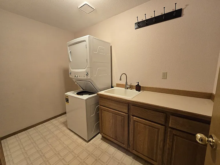 1335 NW Vallejo Dr — Photo 23