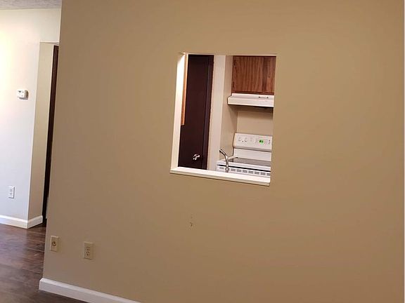 5th image of 6255 Beechmont Ave