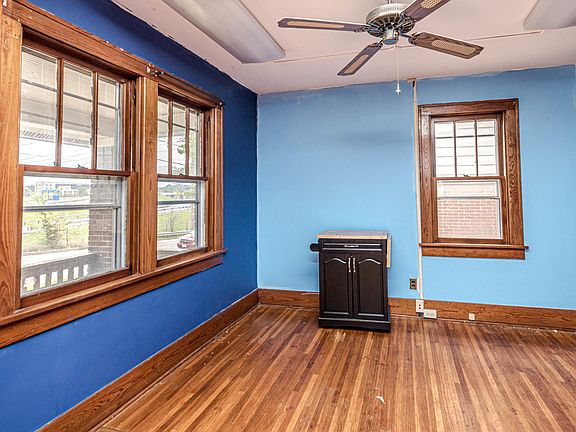 3rd image of 308 Fulkerson St