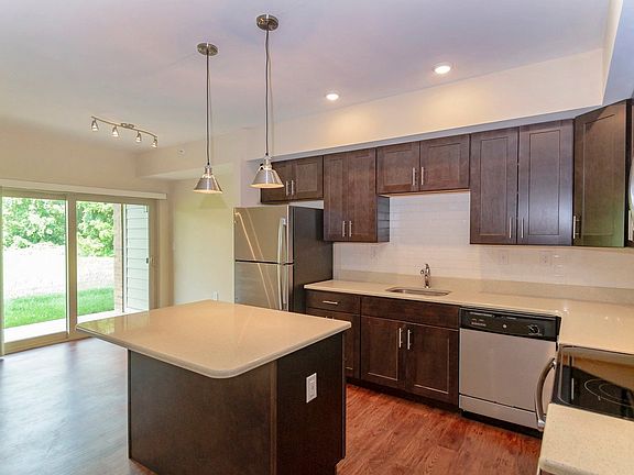 Luxury LEED Kitchen at New Kent