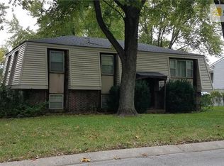 6710 N Hickory St, Kansas City, MO 64118
