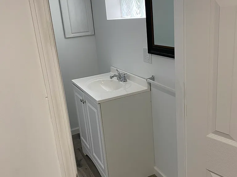 570 W Clarkston Rd — Photo 33