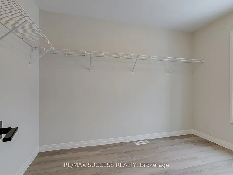 147 Siebert Ave — Photo 29