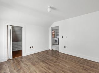 1423 34th Ave APT D, Seattle, WA 98122