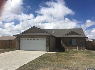 3002 Lerwick Dr, Rawlins, WY 82301