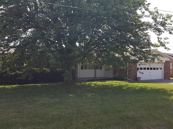 2nd image of 125 Sunny Dr