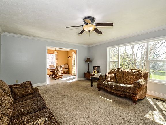 3rd image of 3915 E Michelle St