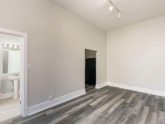 5th image of 222 W Magnolia Ave APT 4