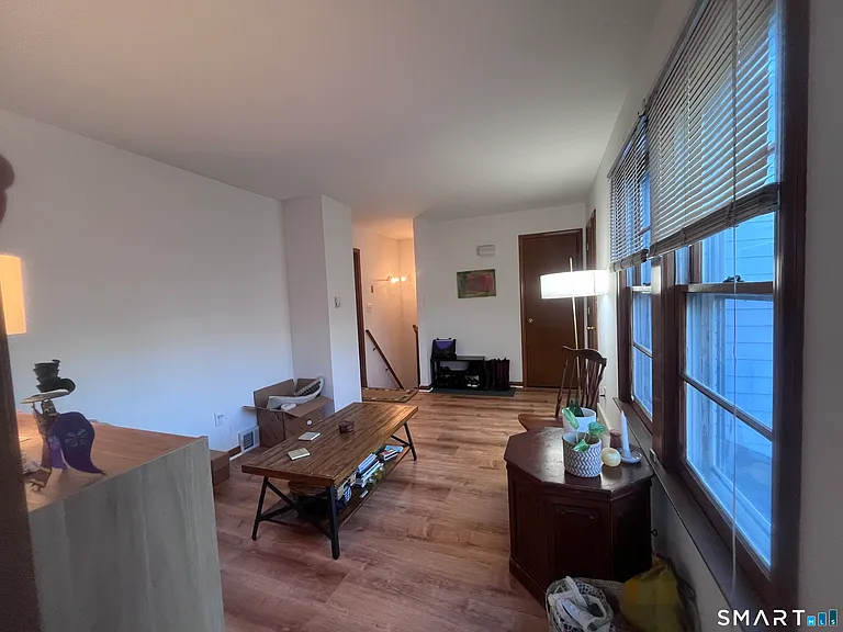 124 Thorpe St — Photo 7