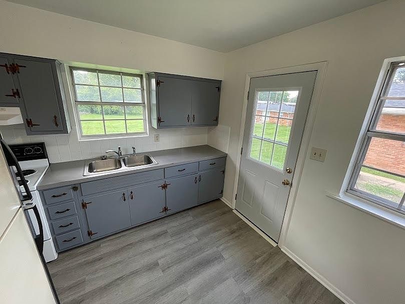 1st image of 1112 N Boeke Rd #1112