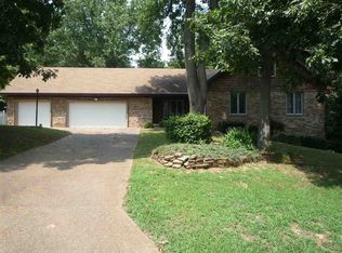 5100 Woodridge Dr, Newburgh, IN