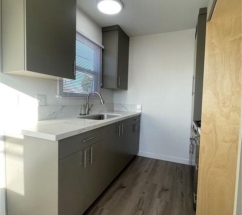 1st image of 9420 Las Tunas Dr