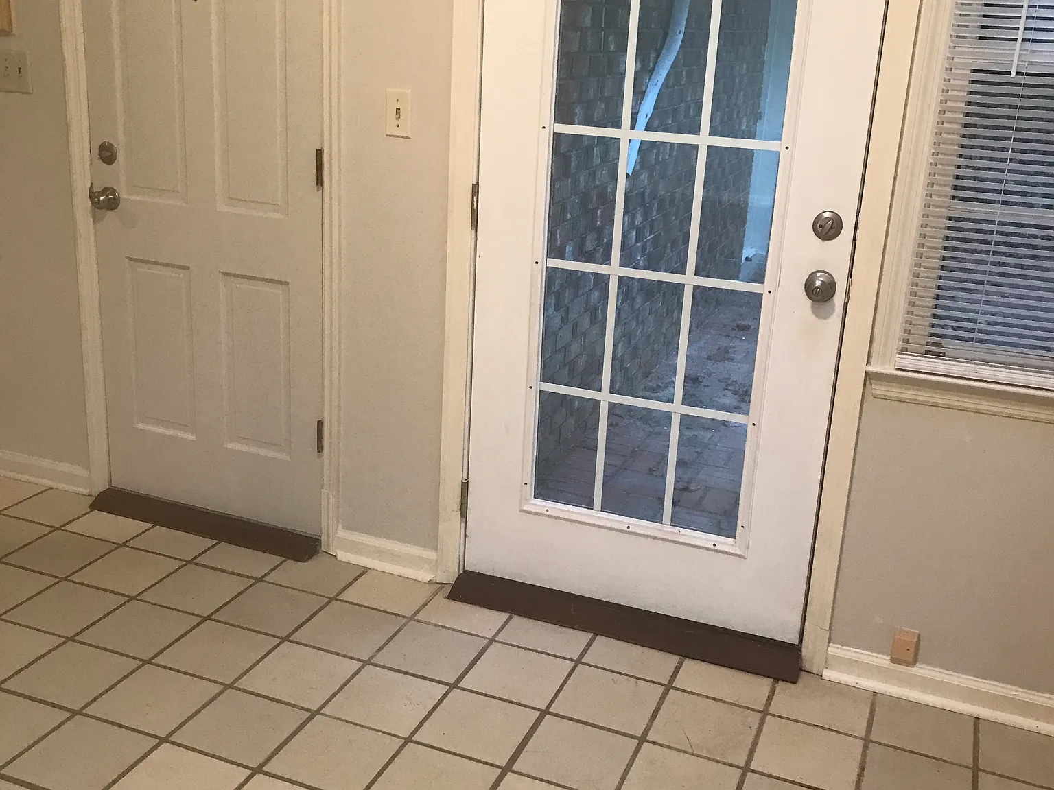 3 bed, 1758 sqft, $1,995 — Photo 3