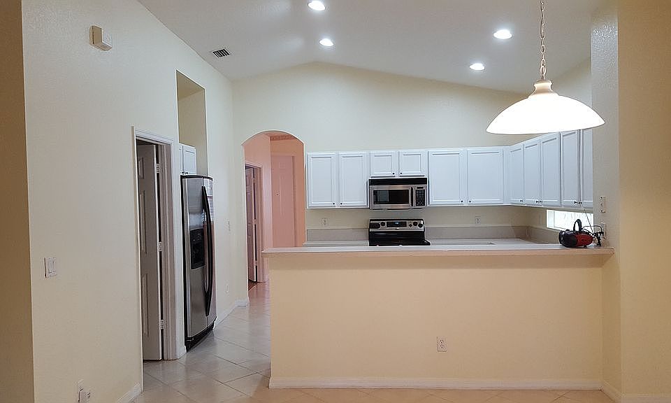 1st image of 17565 Holly Oak Ave