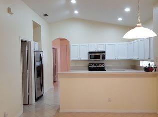 17565 Holly Oak Ave, Fort Myers, FL 33967
