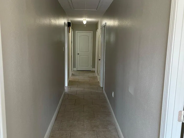2204 Indiana Ave — Photo 10