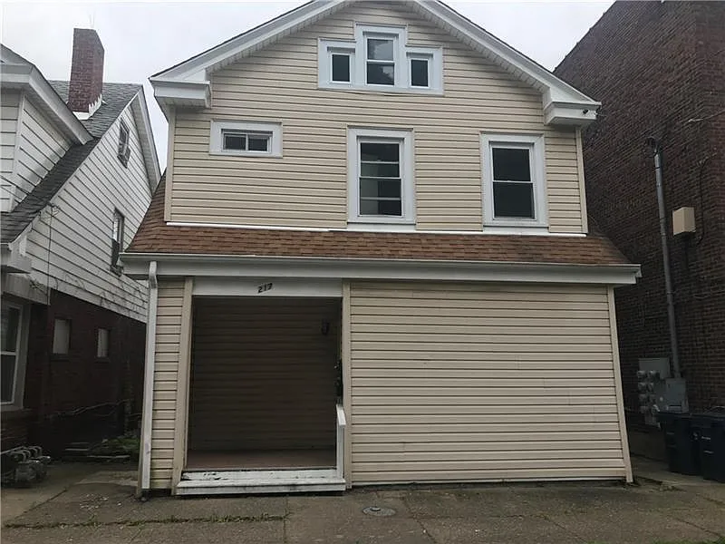 217 Spencer Ave photo 1