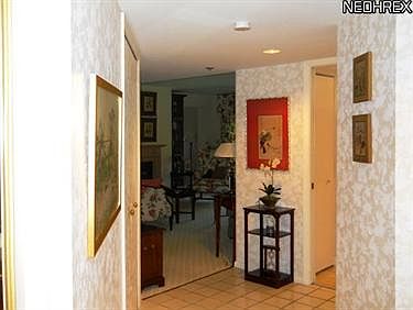 3rd image of 140 Fox Hollow Dr APT 206