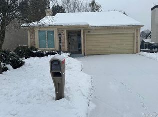 1634 Fielding Dr, Rochester Hills, MI 48307