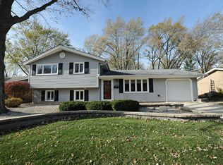 504 Slingerland Dr, Schaumburg, IL 60193