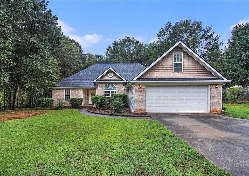 1st image of 1700 Christian Cir