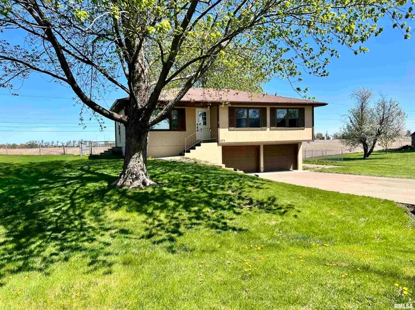 2676 171st Ave, Sherrard, IL 61281