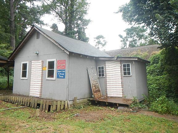 4th image of 4078 Harden Ct
