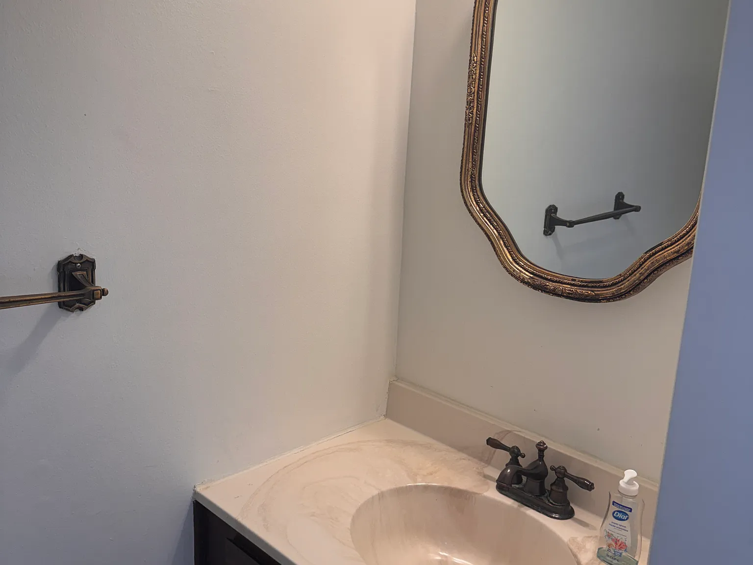2 bed, 1096 sqft, $2,100 — Photo 3