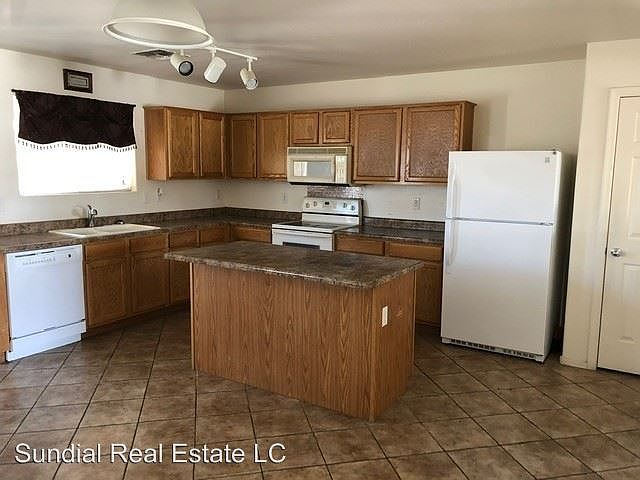 2nd image of 44748 W Balboa Dr