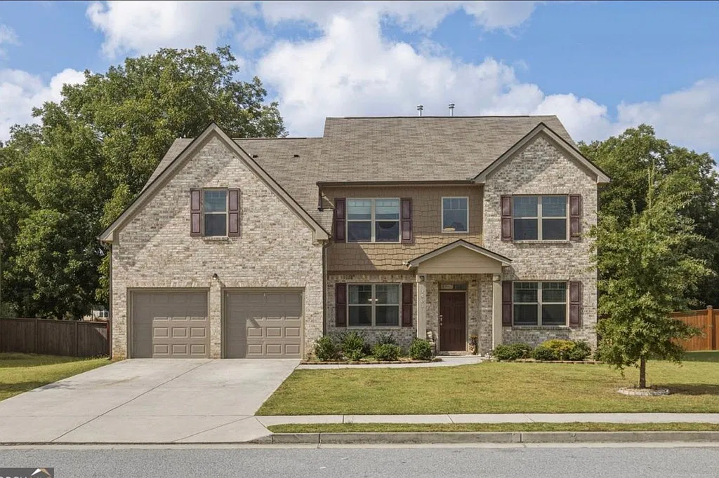 Property main image