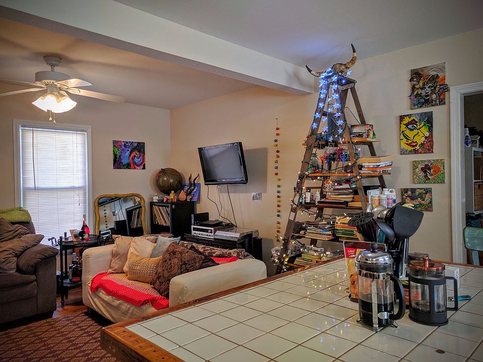 kitchen / living