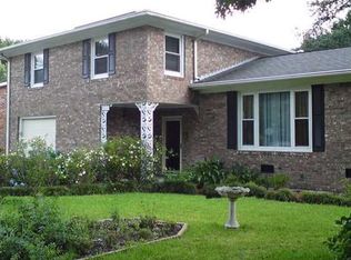 6033 Rembert Dr, Hanahan, SC 29410