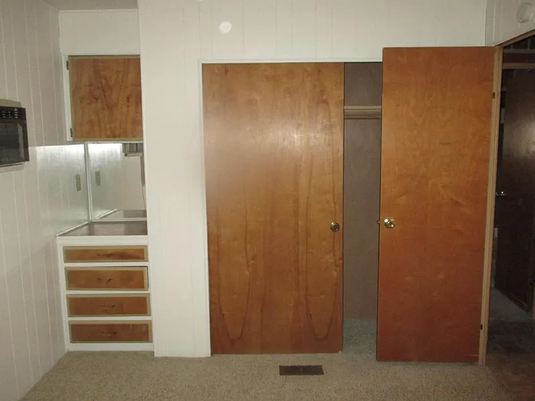 848 S Lyon Ave — Photo 11