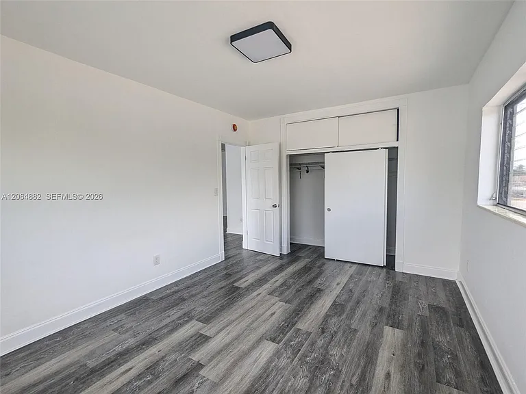 7805 Crespi Blvd #4 — Photo 11