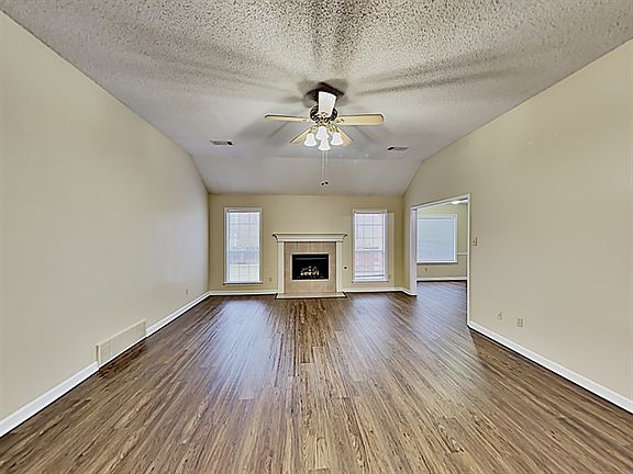 3rd image of 7252 Shady Oaks Dr