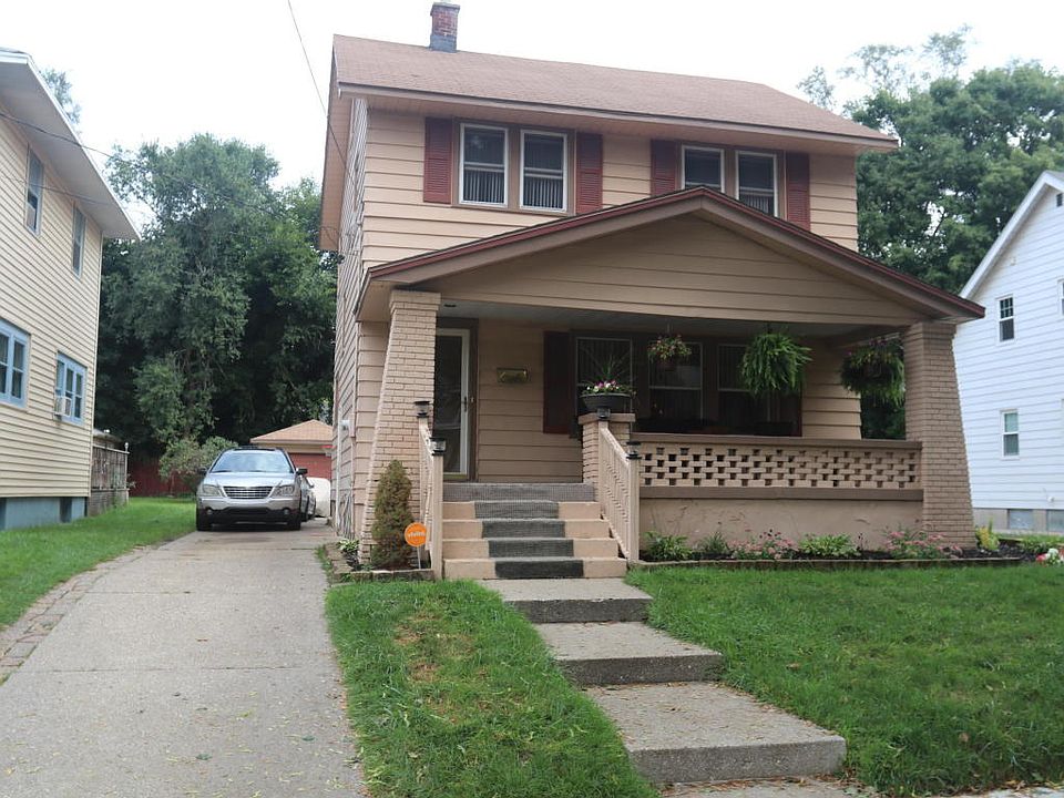 1st image of 931 Ballard St SE