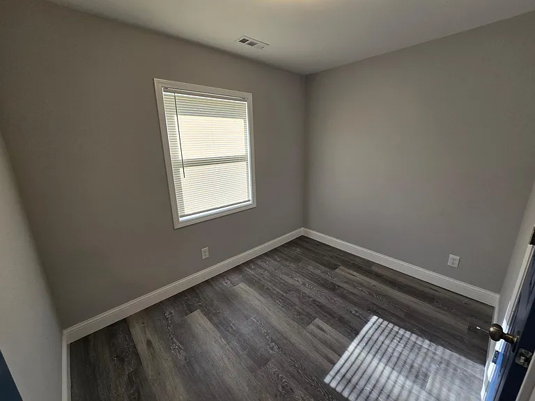 4333 Lincoln St — Photo 7