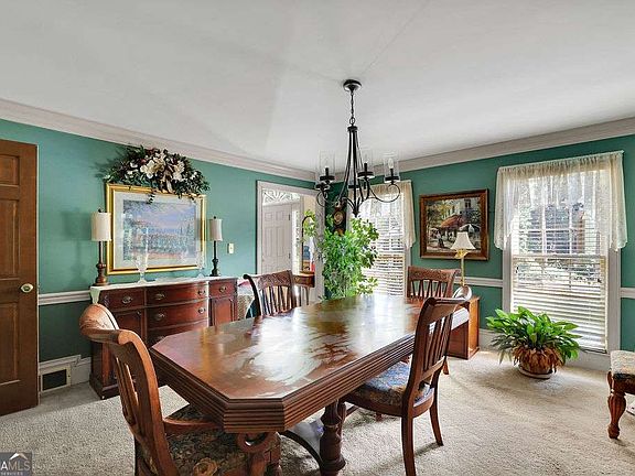 4th image of 1339 Saint Michaels Ct SW