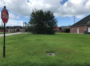 237 Oak Dale Dr, Gretna, LA 70056